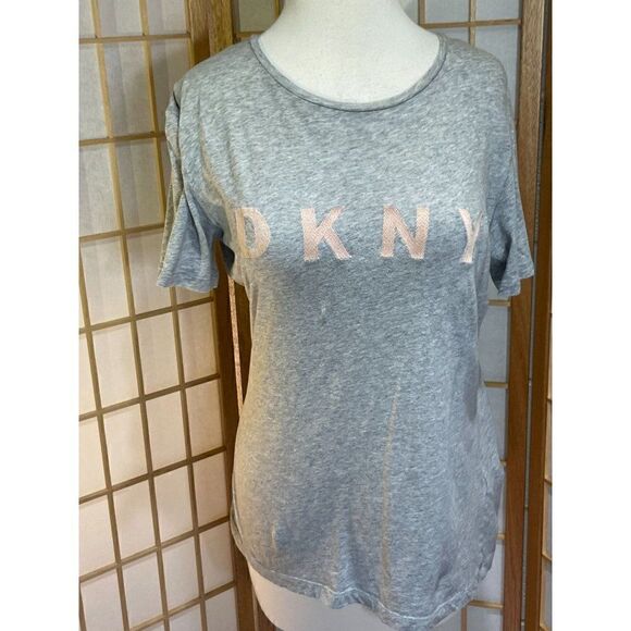 DKNY Sm Embroidered Logo Tee - Picture 10 of 12